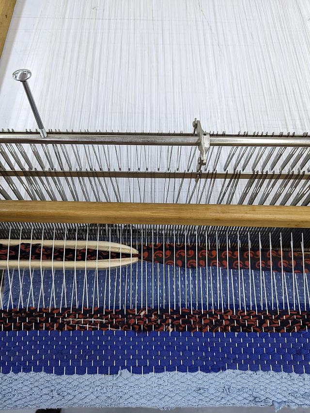 tissage sakaori, cours de tissage à ADN Laine, en Bourgogne du Sud