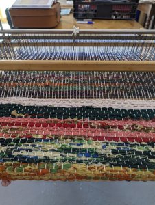 Cours de tissage à ADN Laine 71220 Pressy-sous-Dondin en Bourgogne du Sud 