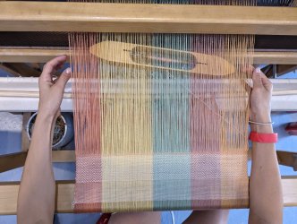 Atelier tissage pour enfant à ADN Laine à Pressy Sous Dondin (71220) en Bourgogne du Sud