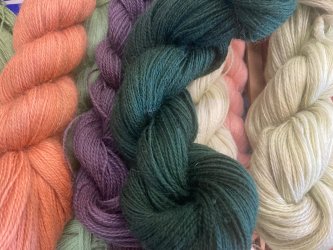 Atelier tissage pour enfant à ADN Laine à Pressy Sous Dondin (71220) en Bourgogne du Sud