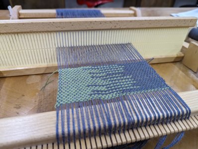 cours de tissage à ADN Laine, 71220 pressy sous dondin, en Bourgogne du Sud